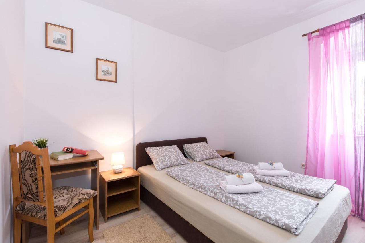 Pape Punat Apartmani I Sobe Екстер'єр фото
