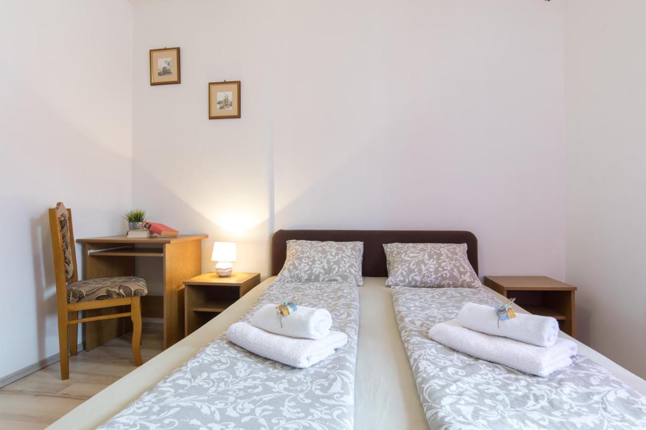 Pape Punat Apartmani I Sobe Екстер'єр фото