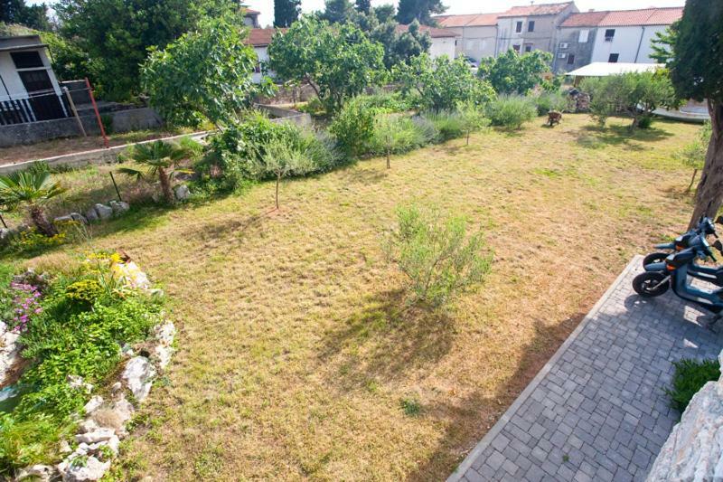 Pape Punat Apartmani I Sobe Екстер'єр фото